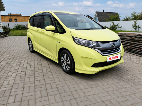 2017 Honda Freed II, жёлтый, 1649000 рублей - вид 1