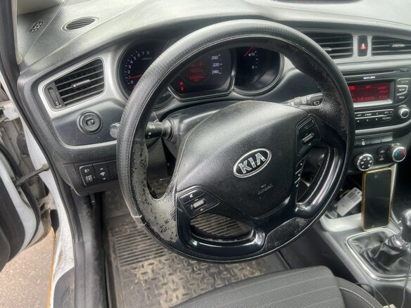 2014 Kia Ceed II, жёлтый, 520000 рублей - вид 6