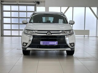 2016 Mitsubishi Outlander III Рестайлинг 2, белый, 1840000 рублей, вид 2