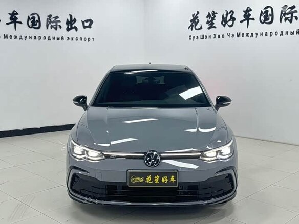 2023 Volkswagen Golf VIII, серый, 2233055 рублей