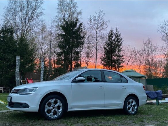 2014 Volkswagen Jetta VI, белый - вид 4