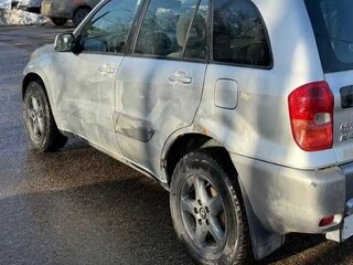 2003 Toyota RAV4 II (XA20), серебристый, 430000 рублей, вид 4