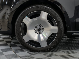 2026 Mercedes-Benz V-Класс Long 300 d длинный III (W447) Рестайлинг 2, чёрный, 14590000 рублей, вид 3