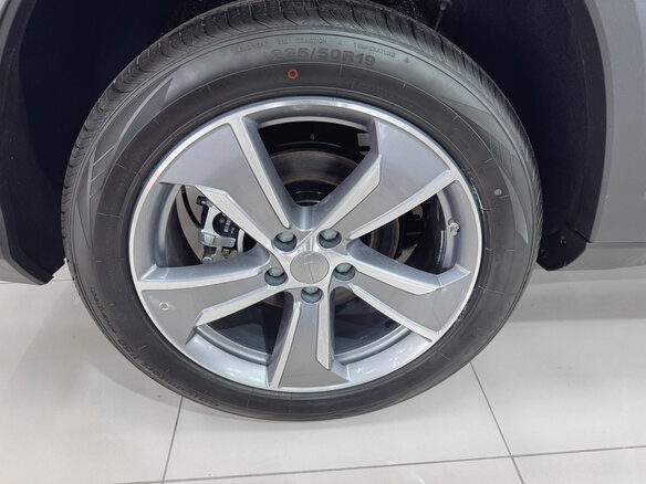 2026 Geely Okavango I Рестайлинг, серый, 4085990 рублей - вид 8