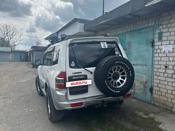 2000 Mitsubishi Montero III, белый, 1350000 рублей - вид 3