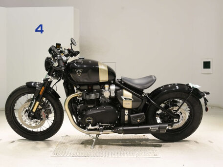 2025 Triumph Bonneville Bobber, чёрный, 1700000 рублей, вид 2