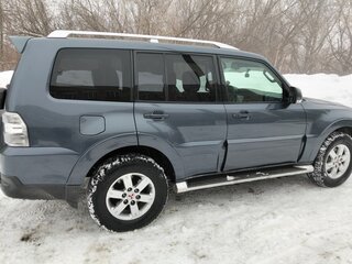 2006 Mitsubishi Pajero IV, серый, 1600000 рублей, вид 2