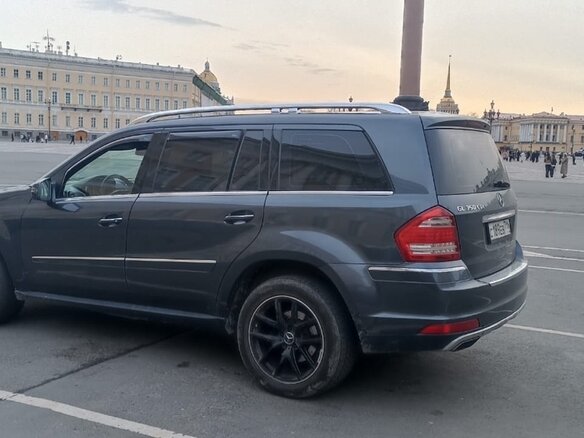 2010 Mercedes-Benz GL-Класс 350 I (X164) Рестайлинг, серый, 2100000 рублей - вид 3