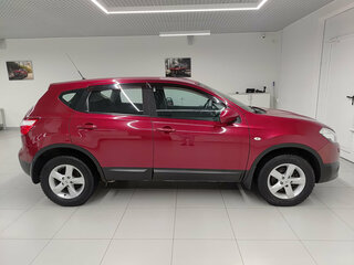 2011 Nissan Qashqai I Рестайлинг, красный, 870000 рублей, вид 5