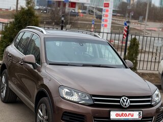 2013 Volkswagen Touareg II, коричневый, 2100000 рублей, вид 2