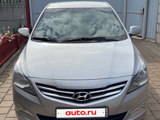 2015 Hyundai Solaris I Рестайлинг, серебристый, 1000000 рублей, вид 1