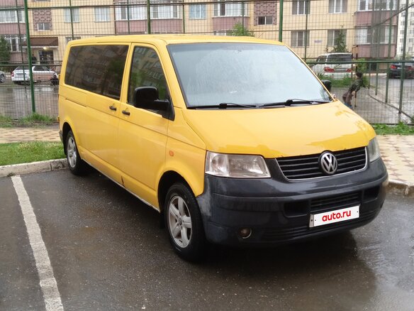2005 Volkswagen Transporter Long T5, жёлтый, 1200000 рублей - вид 2