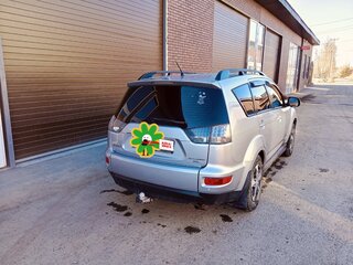 2011 Mitsubishi Outlander II Рестайлинг, серебристый, 1050000 рублей, вид 5