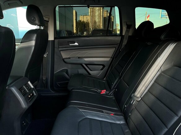2021 Volkswagen Teramont I Рестайлинг, серый, 3812200 рублей - вид 14