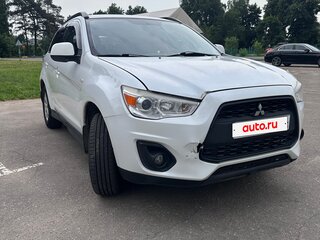2013 Mitsubishi ASX I Рестайлинг, белый, 700000 рублей, вид 2