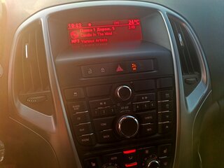 2013 Opel Astra J Рестайлинг, серебристый, 850000 рублей, вид 1
