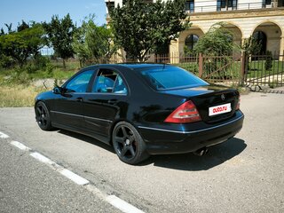 2004 Mercedes-Benz C-Класс 180 II (W203) Рестайлинг, синий, 850000 рублей, вид 4