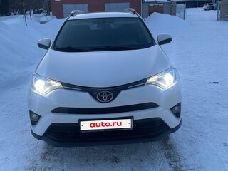 2018 Toyota RAV4 IV (XA40) Рестайлинг, белый, 2750000 рублей, вид 2