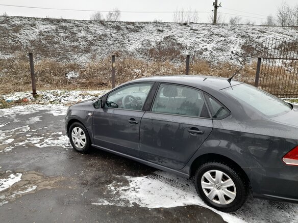 2014 Volkswagen Polo V, серый, 620000 рублей - вид 4