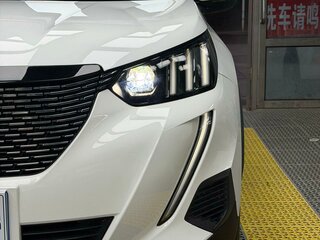 2023 Peugeot 2008 II, белый, 1180000 рублей, вид 4