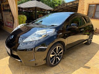 2015 Nissan Leaf (EM57) I (ZE0/AZE0), чёрный, 1185000 рублей, вид 4