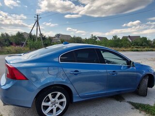 2014 Volvo S60 II Рестайлинг, синий, 1195000 рублей, вид 2