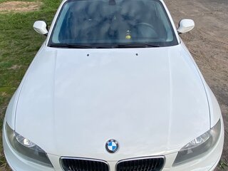 2011 BMW 1 серии 118i I (E81/E82/E87/E88) Рестайлинг, белый, 800000 рублей, вид 4