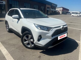 2020 Toyota RAV4 V (XA50), белый, 3200000 рублей, вид 1
