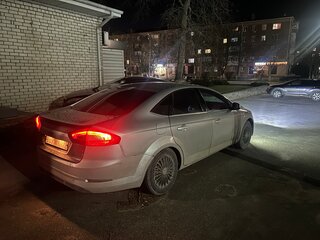 2012 Ford Mondeo IV Рестайлинг, серебристый, 620000 рублей, вид 3