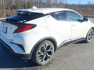 2020 Toyota C-HR I Рестайлинг, белый, 2750000 рублей, вид 3