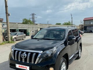 2015 Toyota Land Cruiser Prado 4-speed 150 Series Рестайлинг 1, чёрный, 2700000 рублей, вид 3
