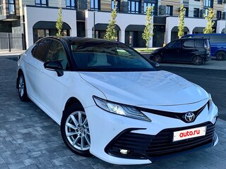 2019 Toyota Camry VIII (XV70), белый, 2250000 рублей, вид 4