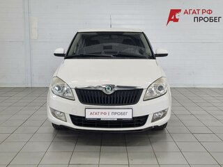 2011 Skoda Fabia II Рестайлинг, белый, 470000 рублей, вид 2