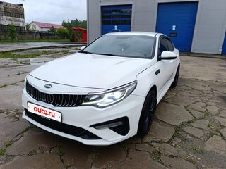 2018 Kia Optima IV Рестайлинг, белый, 1500000 рублей, вид 1