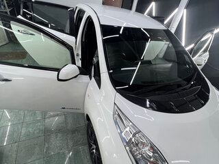 2013 Nissan Leaf (EM57) I (ZE0/AZE0), белый, 1400000 рублей, вид 4