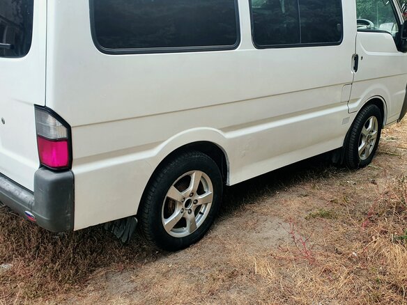 2002 Mazda Bongo IV, белый, 430000 рублей - вид 3