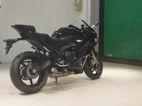 2026 Yamaha YZF-R9, чёрный, 1700000 рублей - вид 2