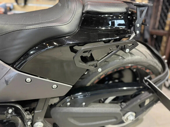2018 Harley-Davidson FXDR 114, чёрный, 2400000 рублей - вид 6