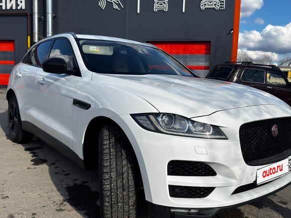 2018 Jaguar F-Pace I, белый, 3290000 рублей - вид 2