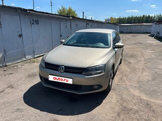 2013 Volkswagen Jetta VI, бежевый, 1100000 рублей, вид 2