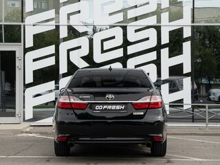 2017 Toyota Camry VII (XV50) Рестайлинг 2, чёрный, 1990000 рублей, вид 4