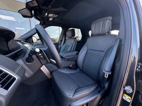 2026 Land Rover Discovery D350 V Рестайлинг, серый, 9490000 рублей, вид 4