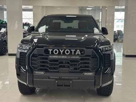 2026 Toyota Tundra CrewMax III, чёрный, 10500000 рублей, вид 1