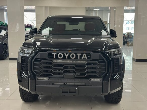 2026 Toyota Tundra CrewMax III, чёрный, 10500000 рублей