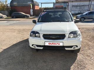 2016 Chevrolet Niva I Рестайлинг, белый, 700000 рублей, вид 4