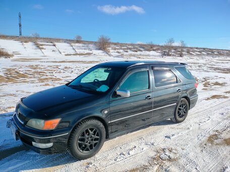 1998 Toyota Vista Ardeo V (V50) Рестайлинг, чёрный, 450000 рублей, вид 3