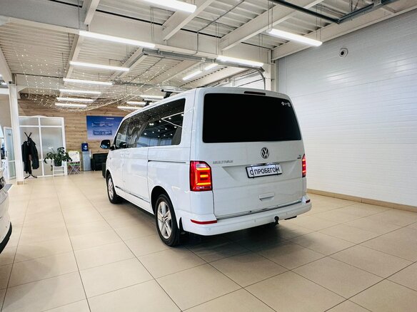 2017 Volkswagen Multivan T6, белый, 4399900 рублей - вид 4