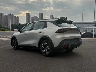 2026 Changan Qiyuan Q05 40.3 kWh II, серебристый, 1793099 рублей, вид 4