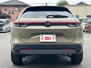 2022 Honda Vezel II, бежевый, 1930000 рублей, вид 5