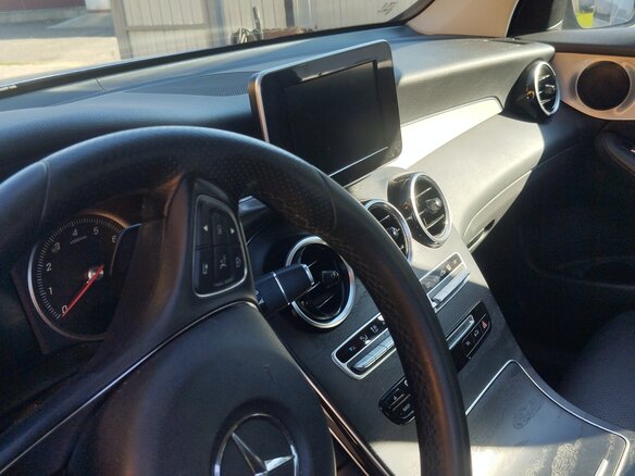 2016 Mercedes-Benz GLC 250 I (X253), синий, 2650000 рублей - вид 2